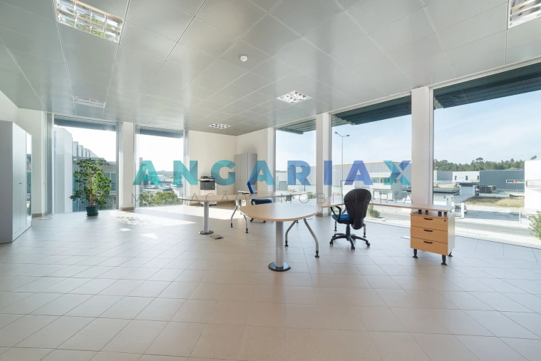 Negócio para Venda em Porto de Mós - São João Baptista e São Pedro Foto 11