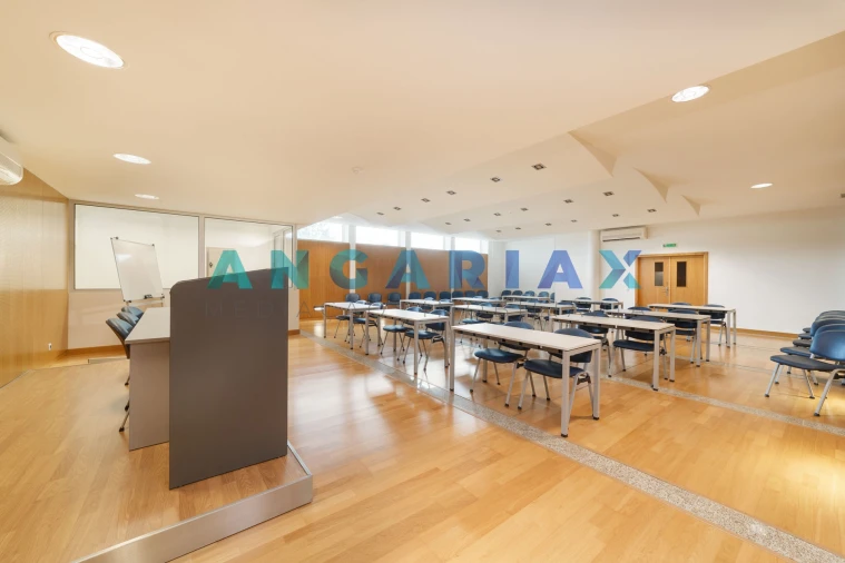 Negócio para Venda em Porto de Mós - São João Baptista e São Pedro Foto 19