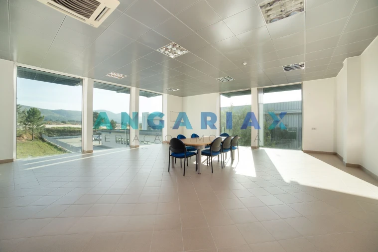 Negócio para Venda em Porto de Mós - São João Baptista e São Pedro Foto 10