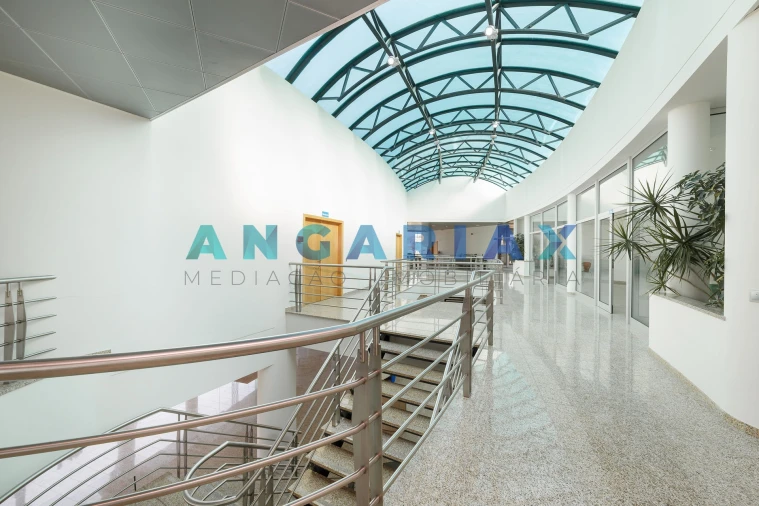 Negócio para Venda em Porto de Mós - São João Baptista e São Pedro Foto 7