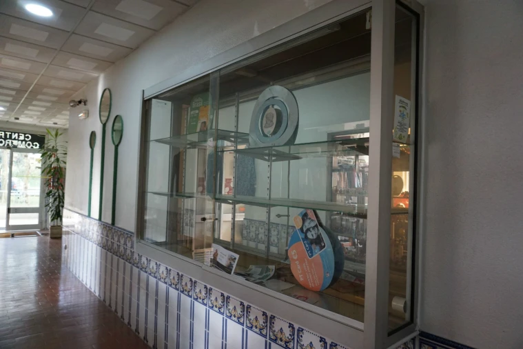 Loja para Venda em Póvoa de Santa Iria e Forte da Casa Foto 9