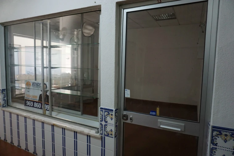 Loja para Venda em Póvoa de Santa Iria e Forte da Casa Foto 8