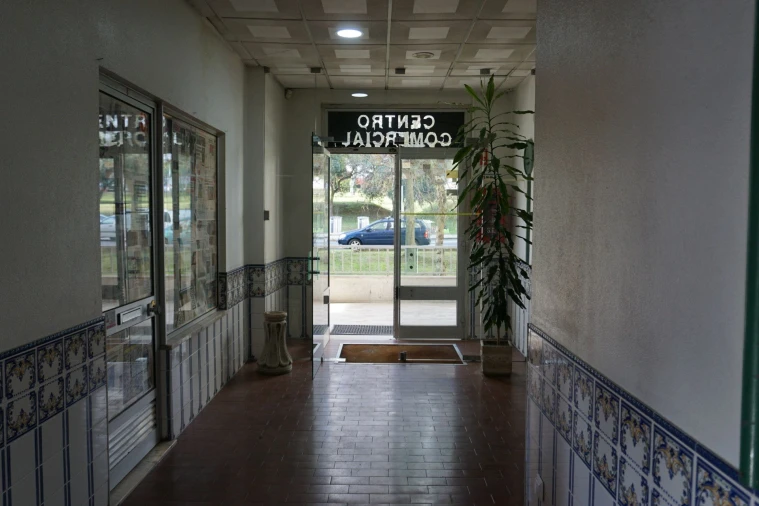 Loja para Venda em Póvoa de Santa Iria e Forte da Casa Foto 12