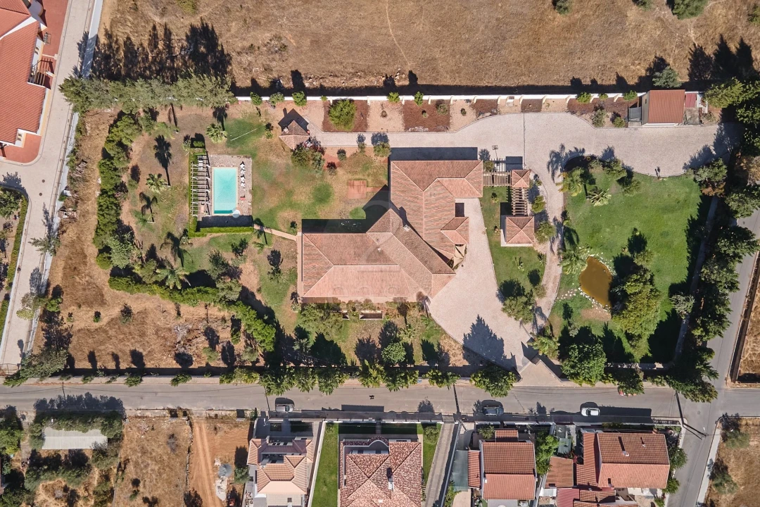 Moradia T5 para Venda em Ermidas-Sado Foto 1