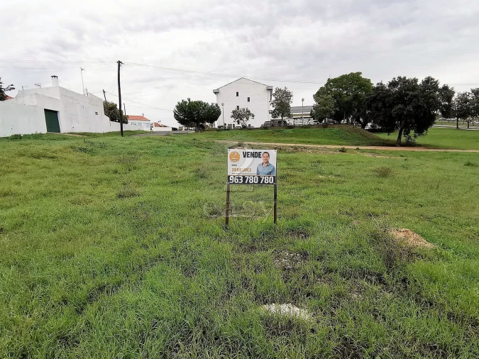 Terreno para Venda em Alvalade