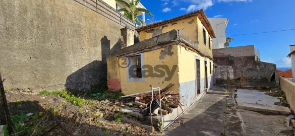 Moradia T2 para Venda em Funchal (Santa Maria Maior)