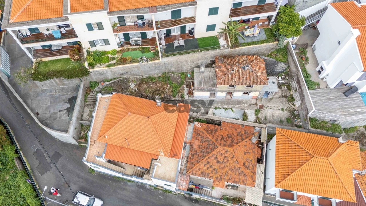 Moradia T2 para Venda em Funchal (Santa Maria Maior) Foto 10