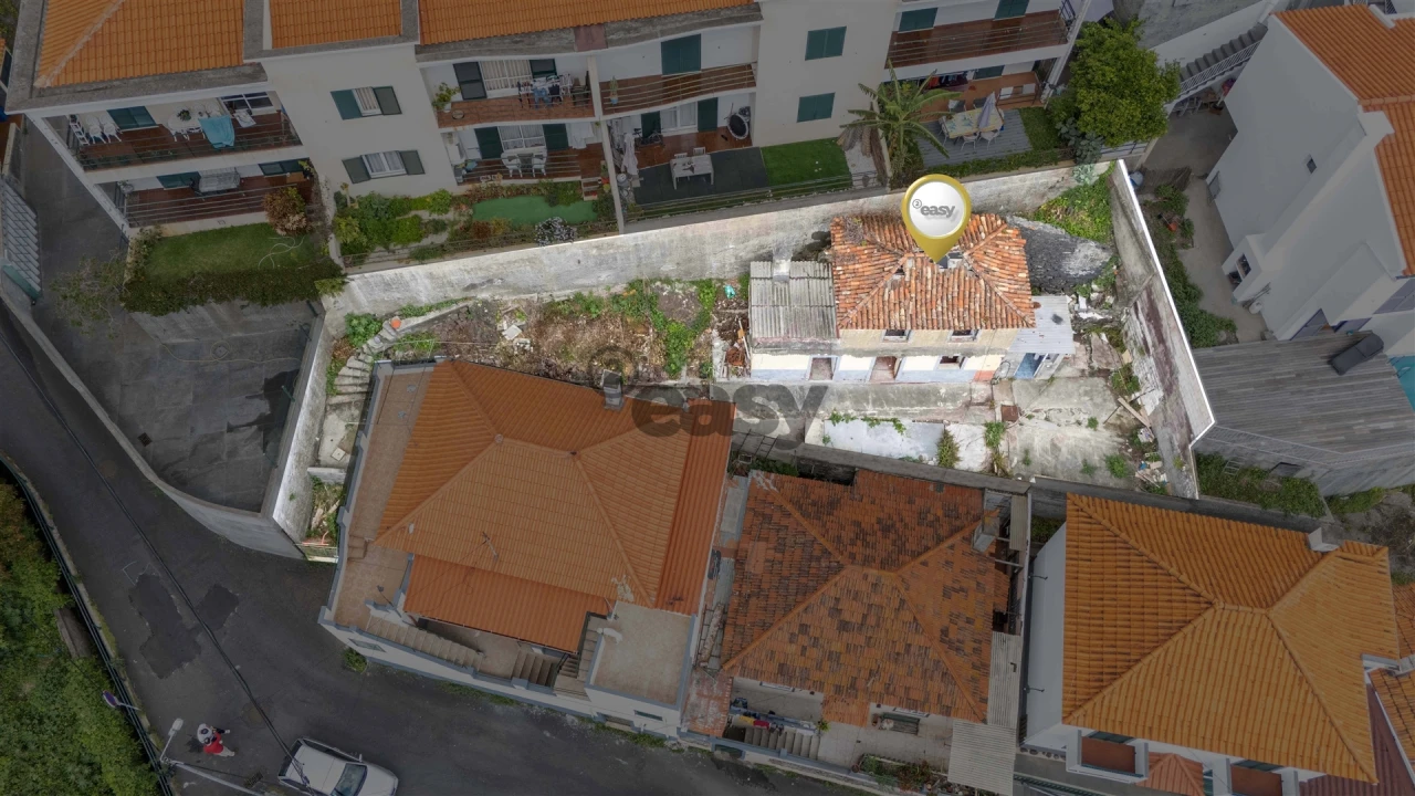 Moradia T2 para Venda em Funchal (Santa Maria Maior) Foto 3