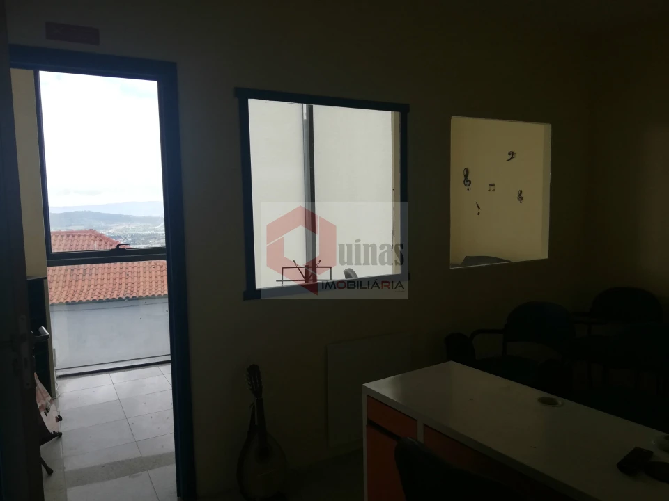 Escritório para Venda em Covilhã e Canhoso Foto 12