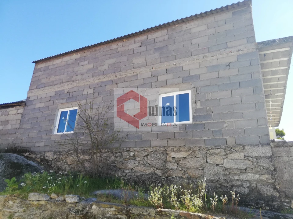 Moradia T3 para Venda em Miuzela e Porto de Ovelha Foto 10