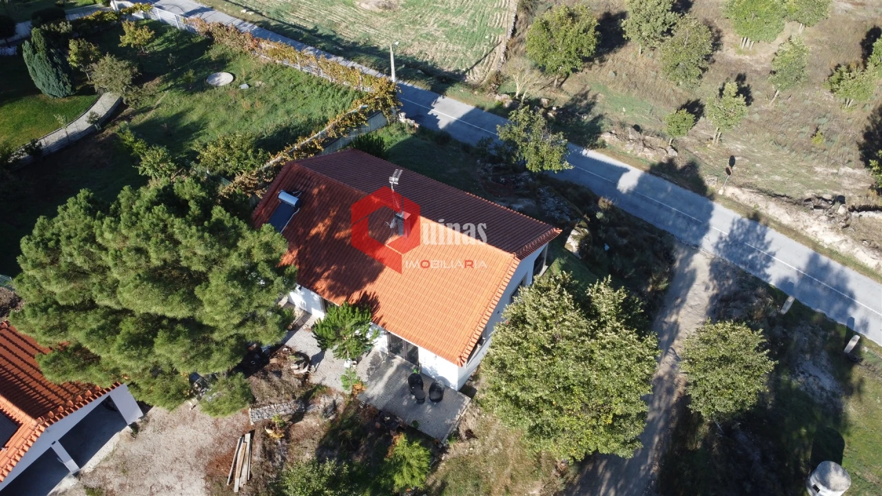 Moradia T3 para Venda em Vila do Touro Foto 31