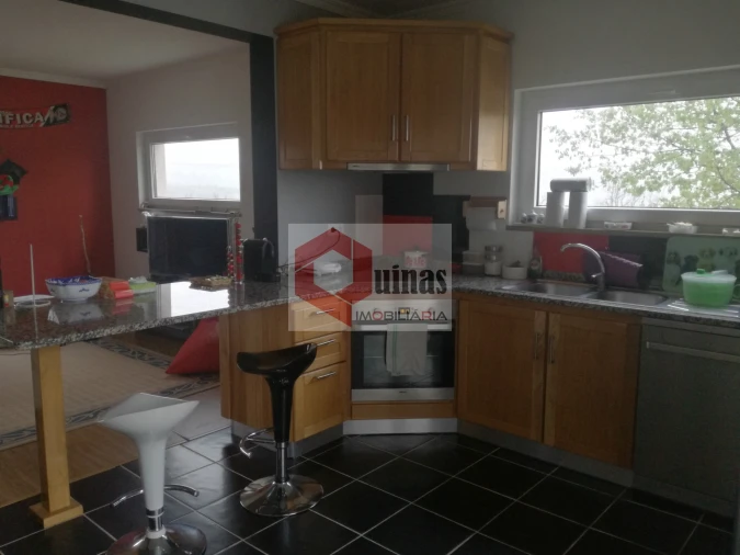 Moradia T3 para Venda em Vila do Touro Foto 8