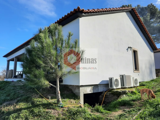 Moradia T3 para Venda em Vila do Touro Foto 4