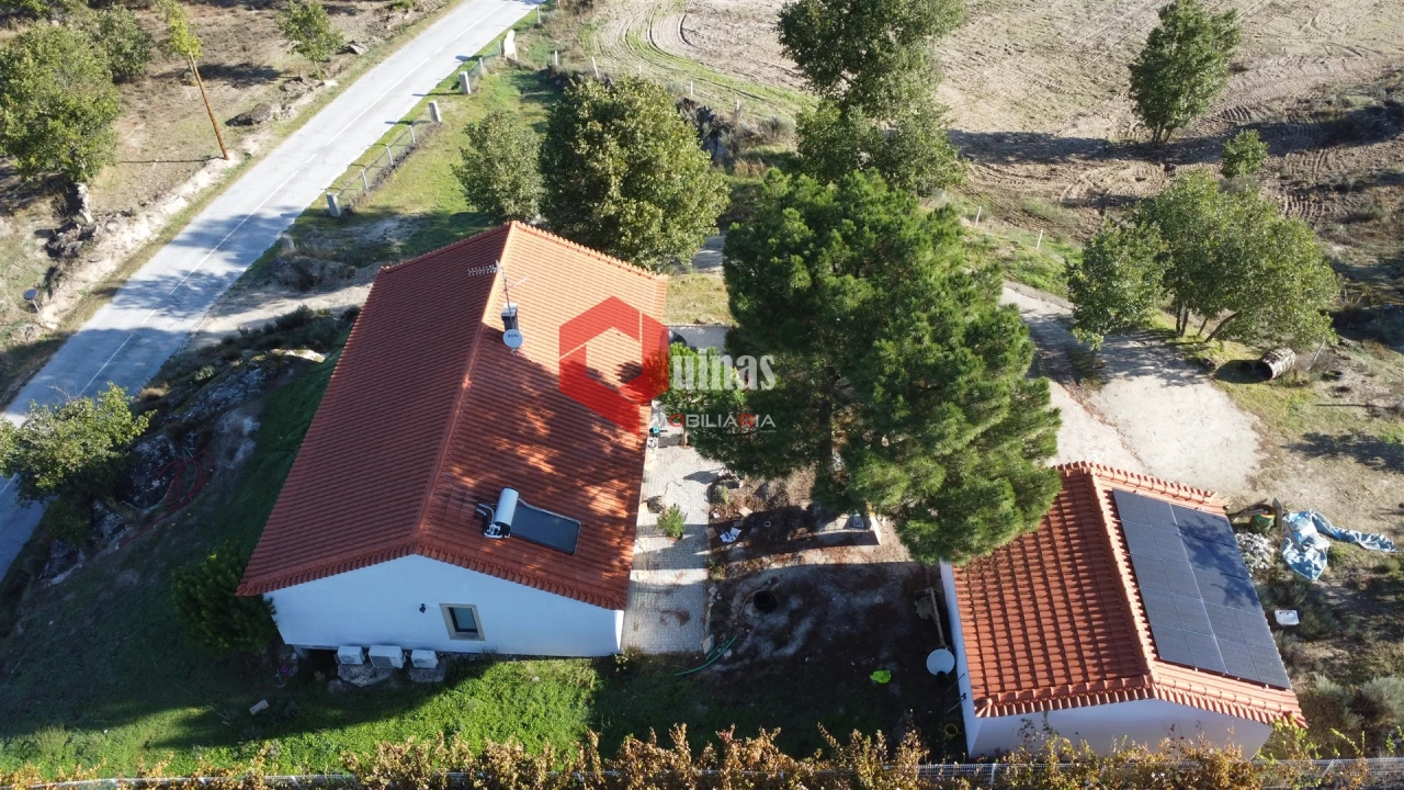 Moradia T3 para Venda em Vila do Touro Foto 27