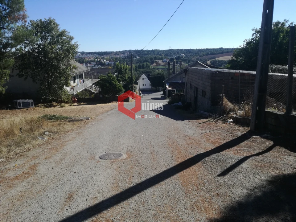 Terreno para Venda em Sabugal e Aldeia de Santo António Foto 5