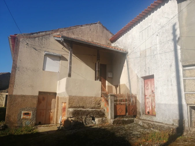 Moradia T2 para Venda em Vila do Touro Foto 6