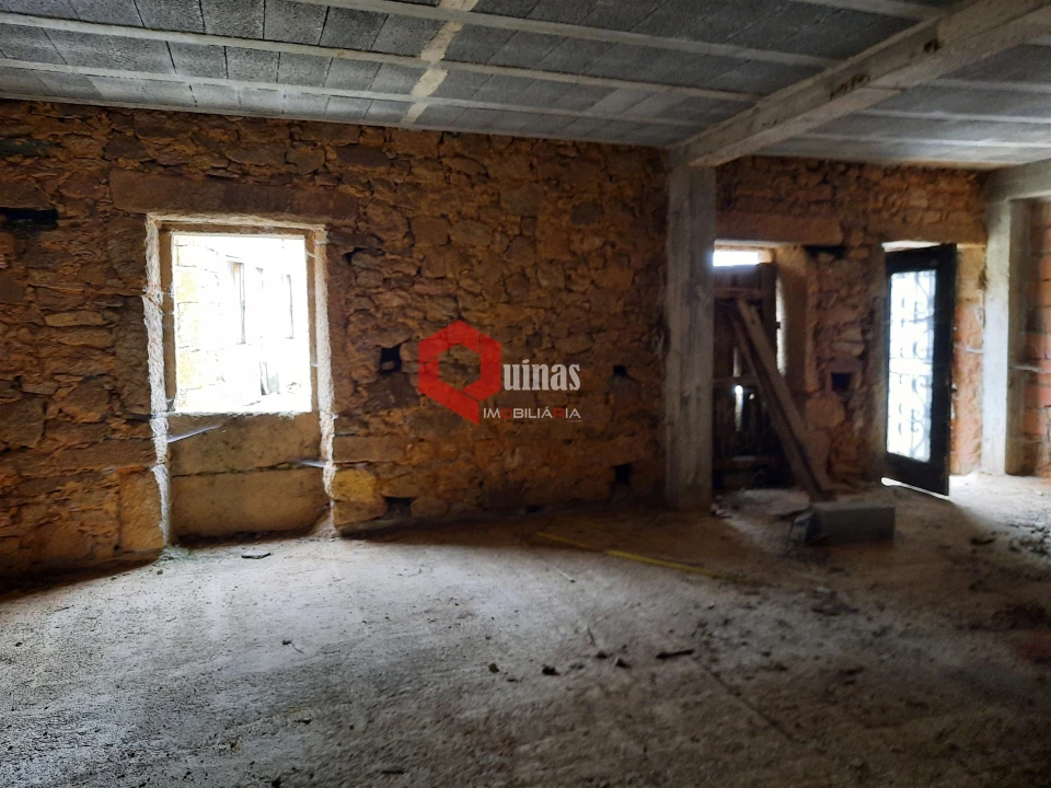 Moradia T0 para Venda em Souto Foto 11