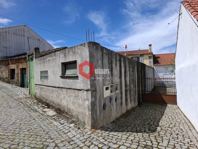 Moradia T3 para Venda em Benquerença Foto 3