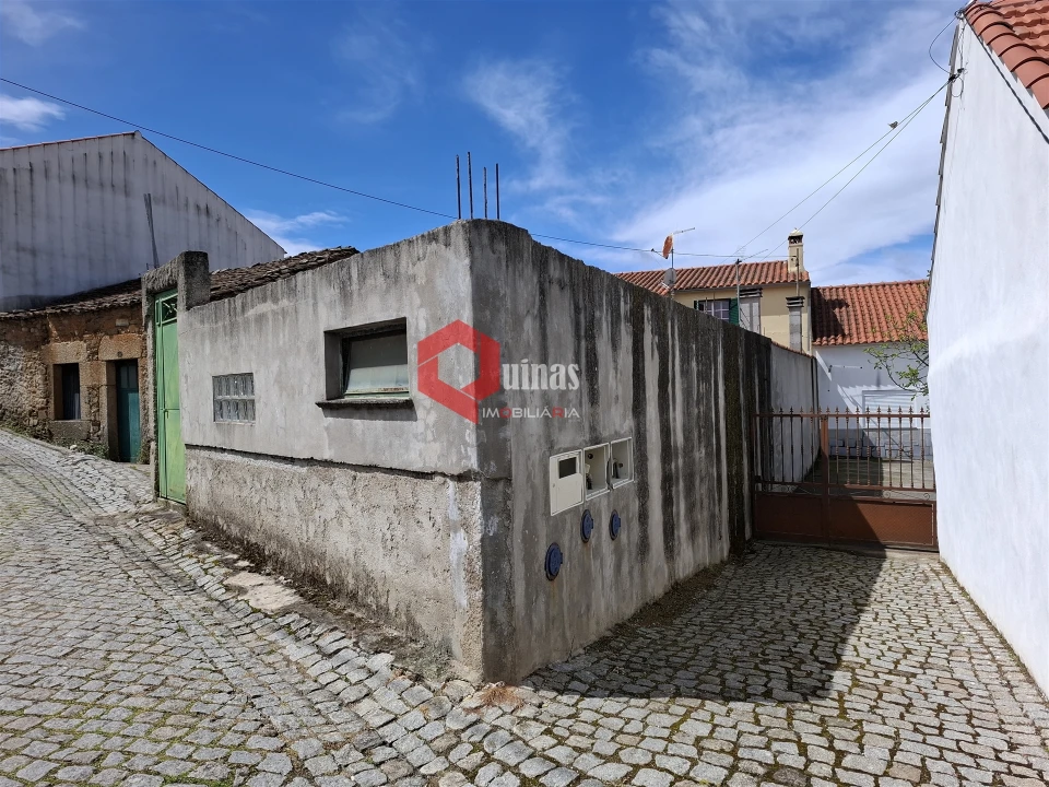 Moradia T3 para Venda em Benquerença Foto 3