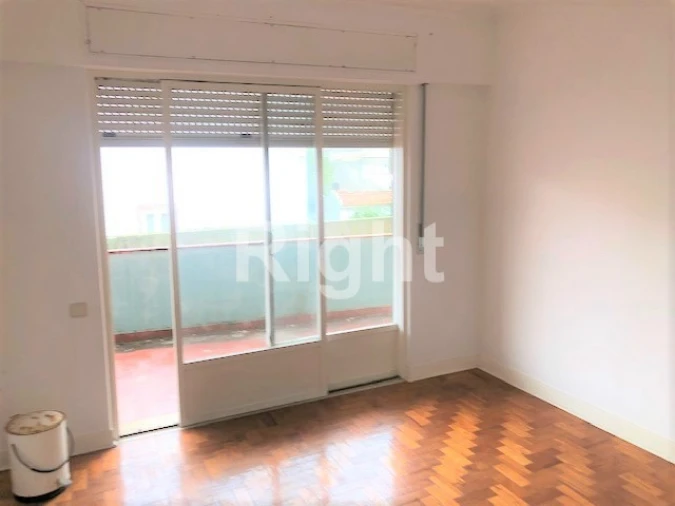 Moradia T12 para Venda em Carcavelos e Parede Foto 16