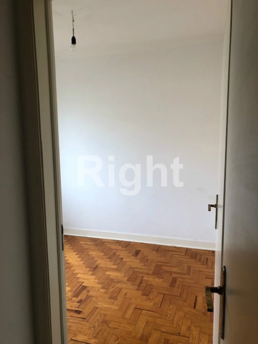 Moradia T12 para Venda em Carcavelos e Parede Foto 17