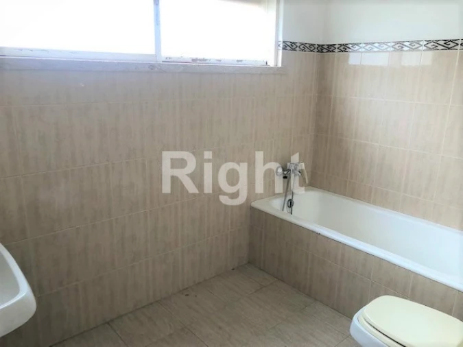 Moradia T12 para Venda em Carcavelos e Parede Foto 15