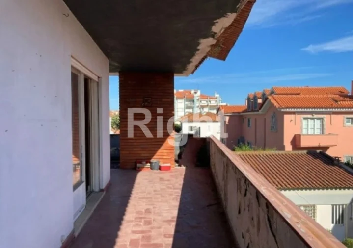 Moradia T12 para Venda em Carcavelos e Parede Foto 19