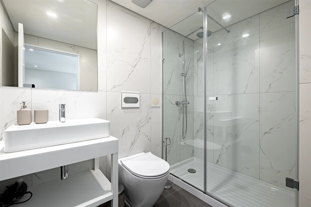 Apartamento T2 para Venda em Cedofeita, Santo Ildefonso, Sé, Miragaia, São Nicolau e Vitória Foto 15