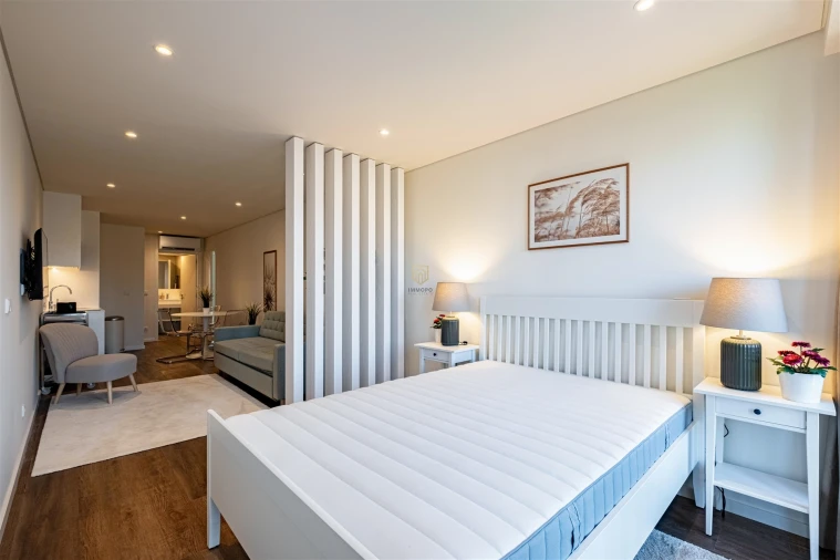 Apartamento T2 para Venda em Cedofeita, Santo Ildefonso, Sé, Miragaia, São Nicolau e Vitória Foto 3