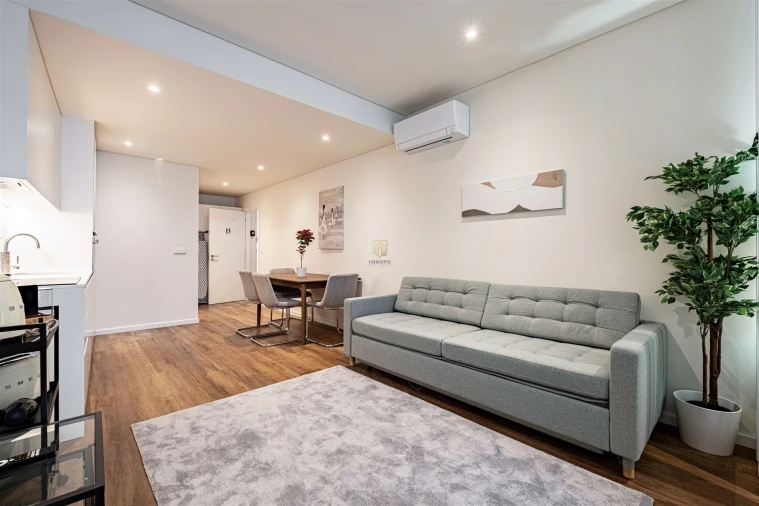 Apartamento T2 para Venda em Cedofeita, Santo Ildefonso, Sé, Miragaia, São Nicolau e Vitória Foto 5