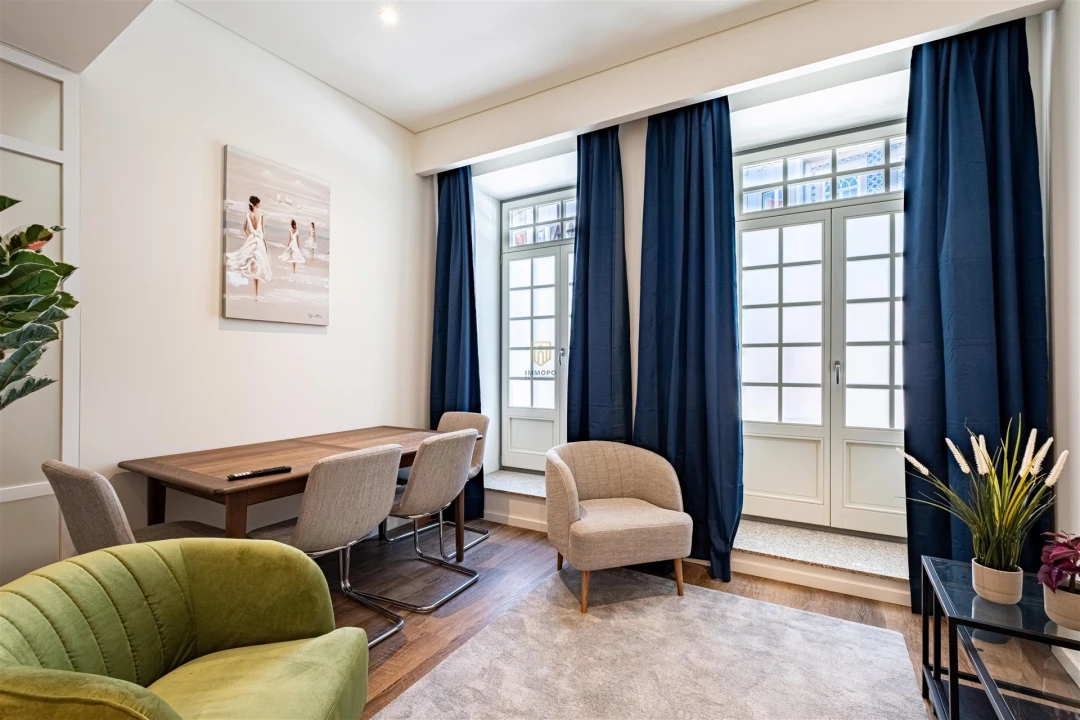 Apartamento T2 para Venda em Cedofeita, Santo Ildefonso, Sé, Miragaia, São Nicolau e Vitória Foto 3