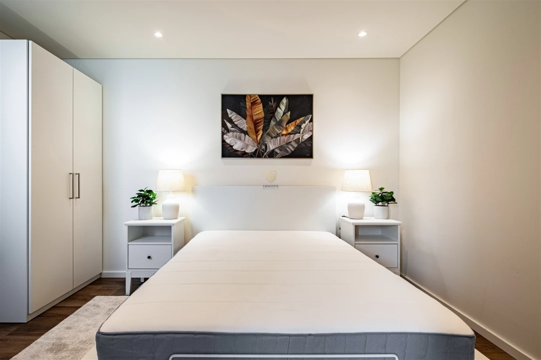 Apartamento T2 para Venda em Cedofeita, Santo Ildefonso, Sé, Miragaia, São Nicolau e Vitória Foto 4