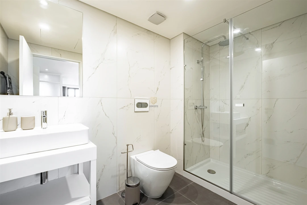 Apartamento T2 para Venda em Cedofeita, Santo Ildefonso, Sé, Miragaia, São Nicolau e Vitória Foto 15