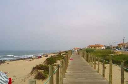 Moradia T5 para Venda em São Felix da Marinha