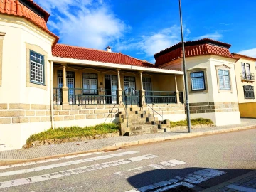 Moradia T5 para Venda em São Felix da Marinha