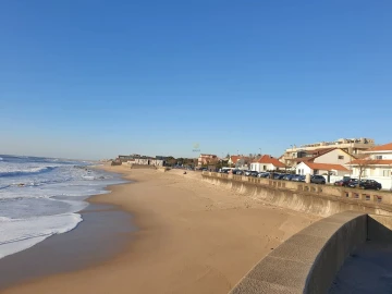 Moradia T5 para Venda em São Felix da Marinha