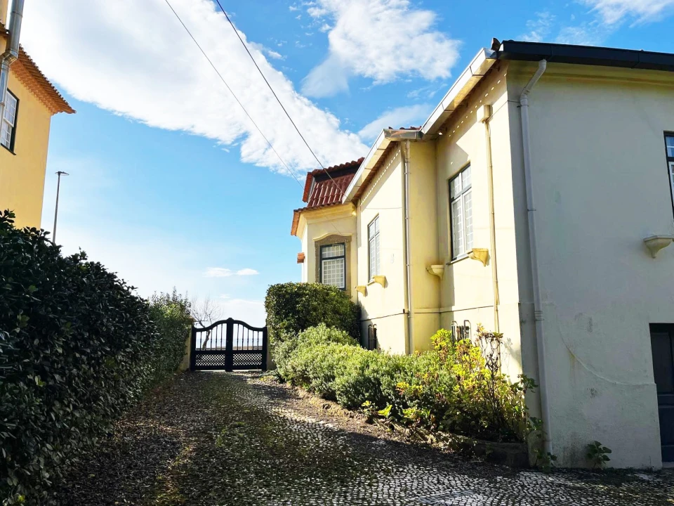 Moradia T5 para Venda em São Felix da Marinha Foto 5