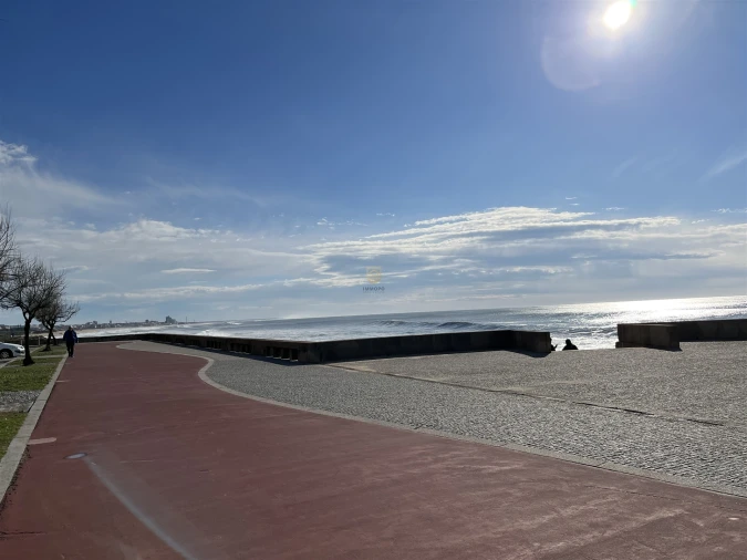 Moradia T5 para Venda em São Felix da Marinha Foto 20