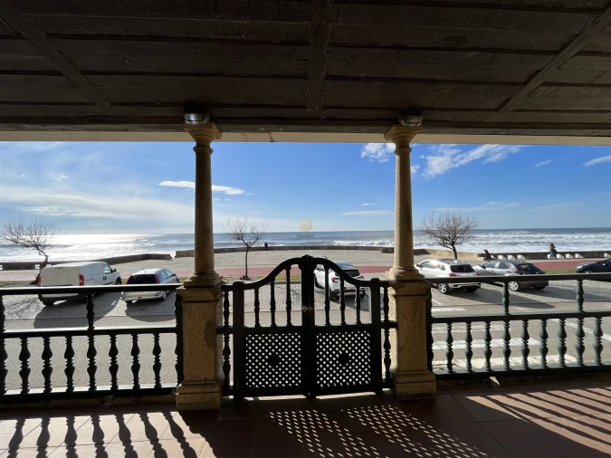 Moradia T5 para Venda em São Felix da Marinha Foto 3