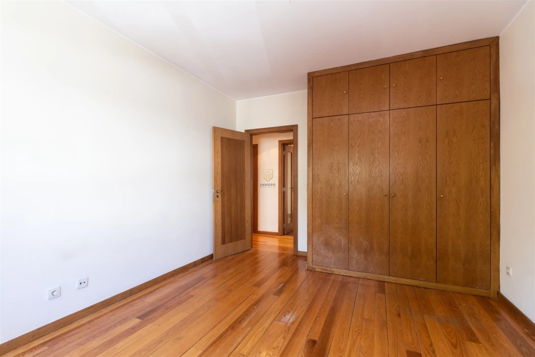 Apartamento T4 para Venda em Aldoar, Foz do Douro e Nevogilde Foto 17