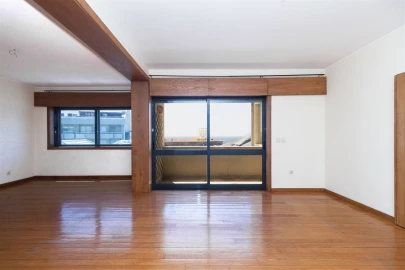 Apartamento T4 para Venda em Aldoar, Foz do Douro e Nevogilde