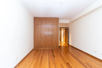 Apartamento T4 para Venda em Aldoar, Foz do Douro e Nevogilde
