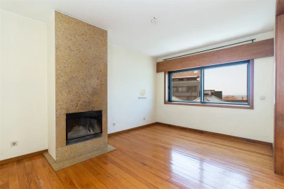 Apartamento T4 para Venda em Aldoar, Foz do Douro e Nevogilde