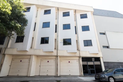 Apartamento T4 para Venda em Aldoar, Foz do Douro e Nevogilde