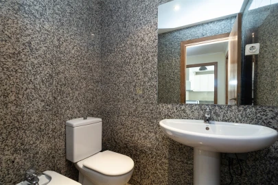 Apartamento T4 para Venda em Aldoar, Foz do Douro e Nevogilde