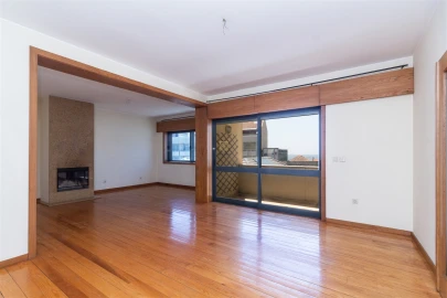 Apartamento T4 para Venda em Aldoar, Foz do Douro e Nevogilde