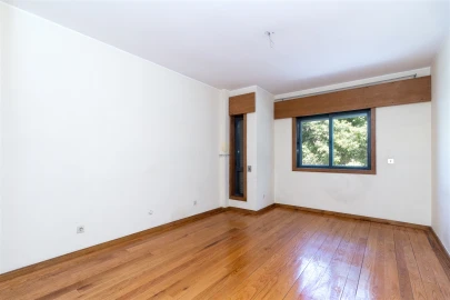 Apartamento T4 para Venda em Aldoar, Foz do Douro e Nevogilde