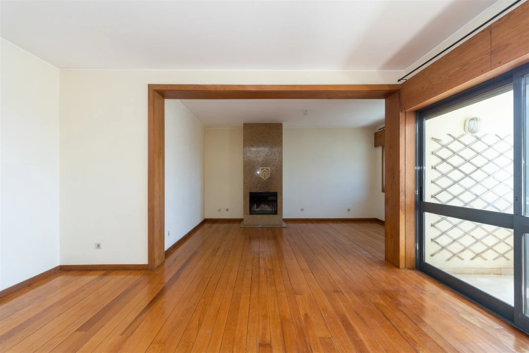 Apartamento T4 para Venda em Aldoar, Foz do Douro e Nevogilde Foto 2