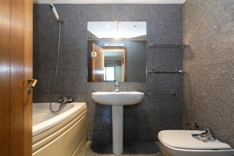 Apartamento T4 para Venda em Aldoar, Foz do Douro e Nevogilde Foto 21