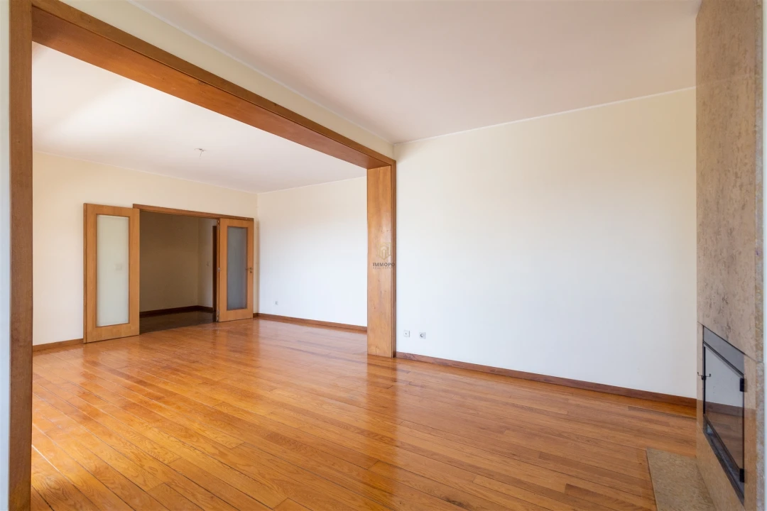 Apartamento T4 para Venda em Aldoar, Foz do Douro e Nevogilde Foto 3